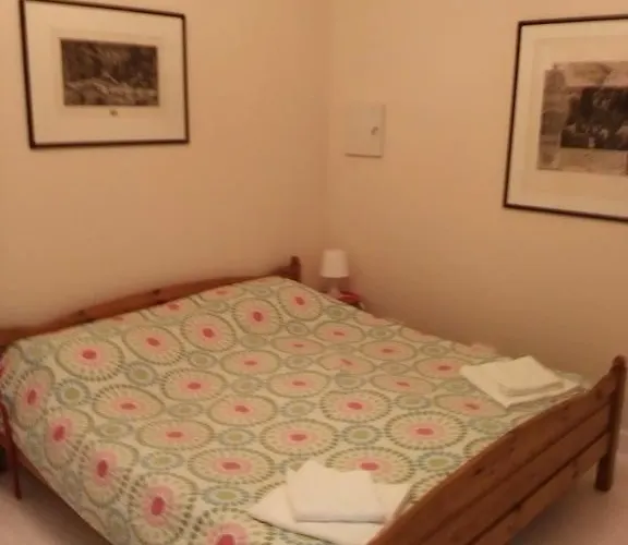 对岸共和国多拉公寓